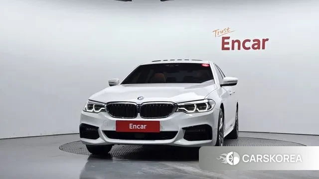 BMW 5 Series (G30) id 3708745 из Кореи 13