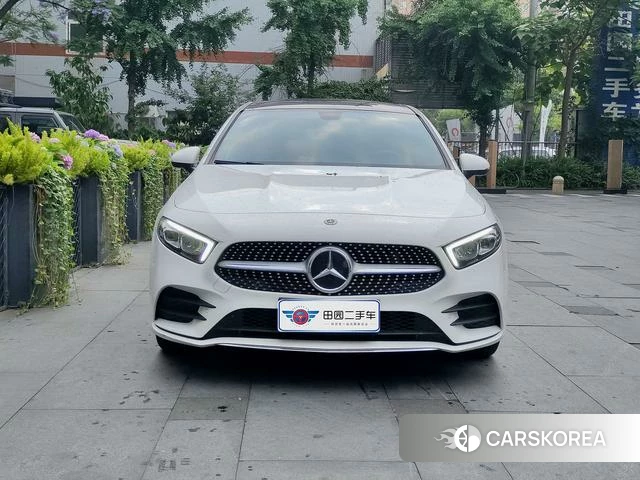 Mercedes-Benz Class A 2021 Белый из Китая, фото 3
