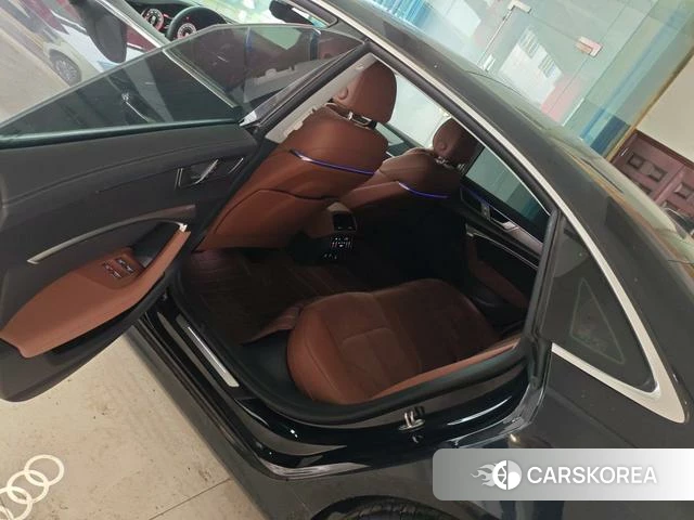 Audi A7L 2024 Черный из Китая, фото 3