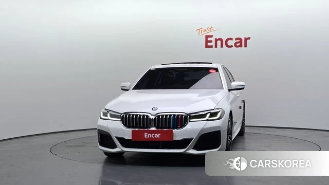 BMW 5 Series (G30) id 4529937 из Кореи 23