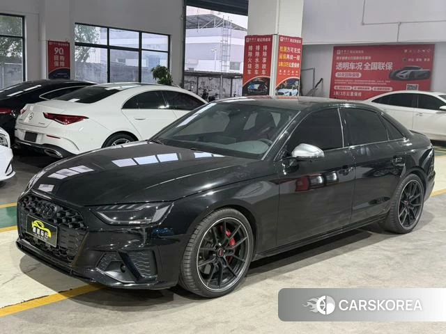 Audi S4 2023 Черный из Китая, фото 3
