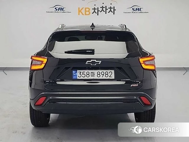 Chevrolet (GM Daewoo) Trax Crossover 2023 Черный из Кореи, фото 3