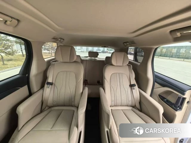 Buick GL8 PHEV 2025 Серебристо-серый из Китая, фото 3