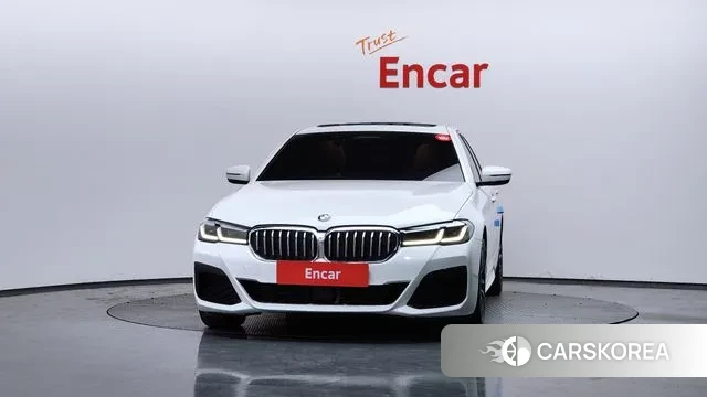 BMW 5 Series (G30) id 3577208 из Кореи 13