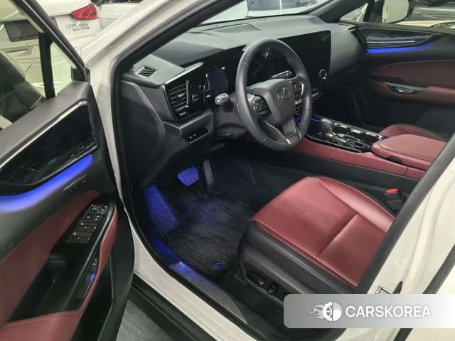 Lexus NX 2025 Белый из Китая, фото 3