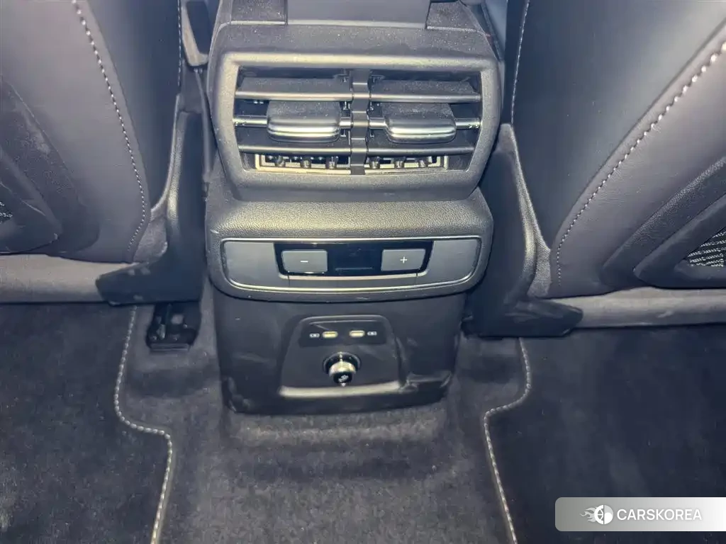 Audi Q4 e-tron id 4664597 из Китая 9