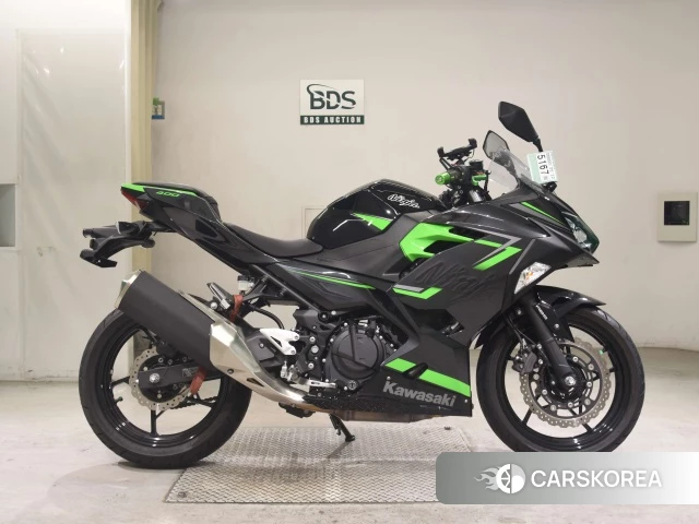 Проданный Kawasaki NINJA 400 2019 из Японии, фото 2
