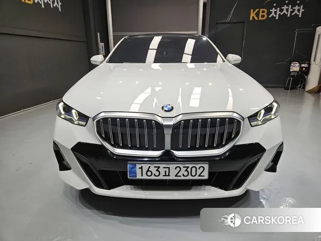 BMW 5 Series (G60) id 3467262 из Кореи 13