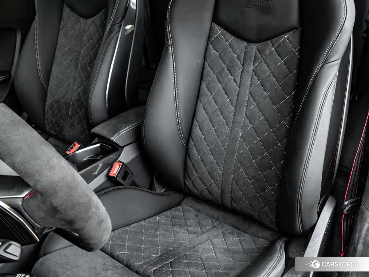 Audi TT RS id 4601874 из Китая 16
