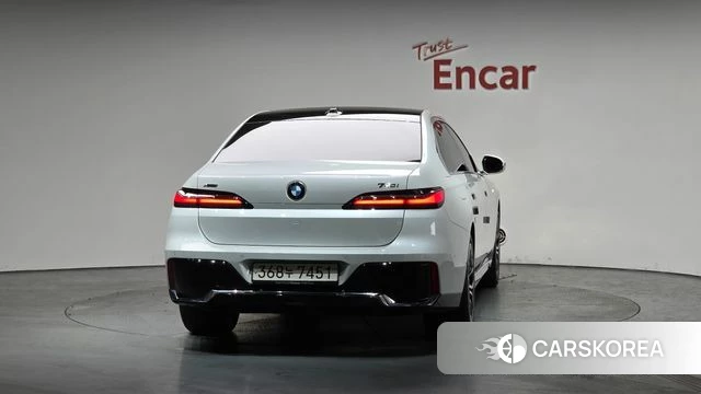 BMW 7 Series (G70) id 3864538 из Кореи 13