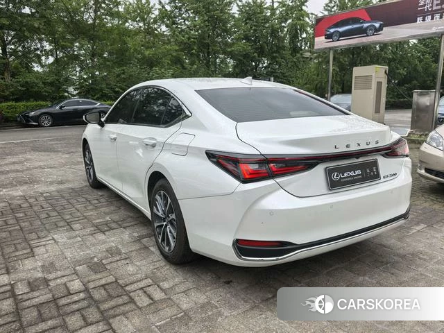 Lexus ES 2025 Белый из Китая, фото 5