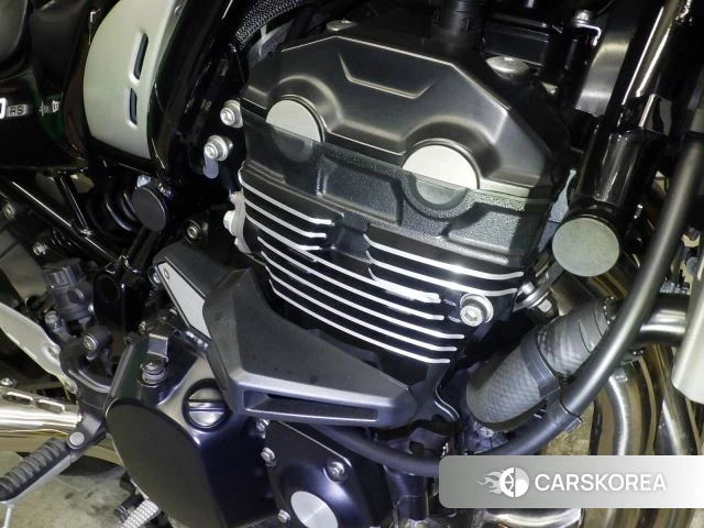 Engine photo