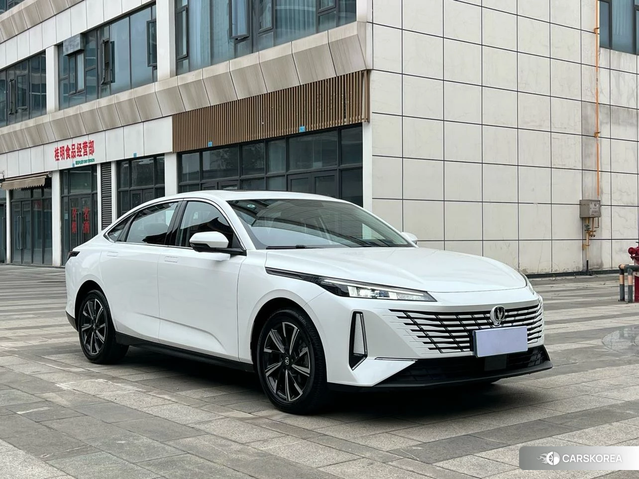 Chang'an Yidong 2024 Белый из Китая, фото 4
