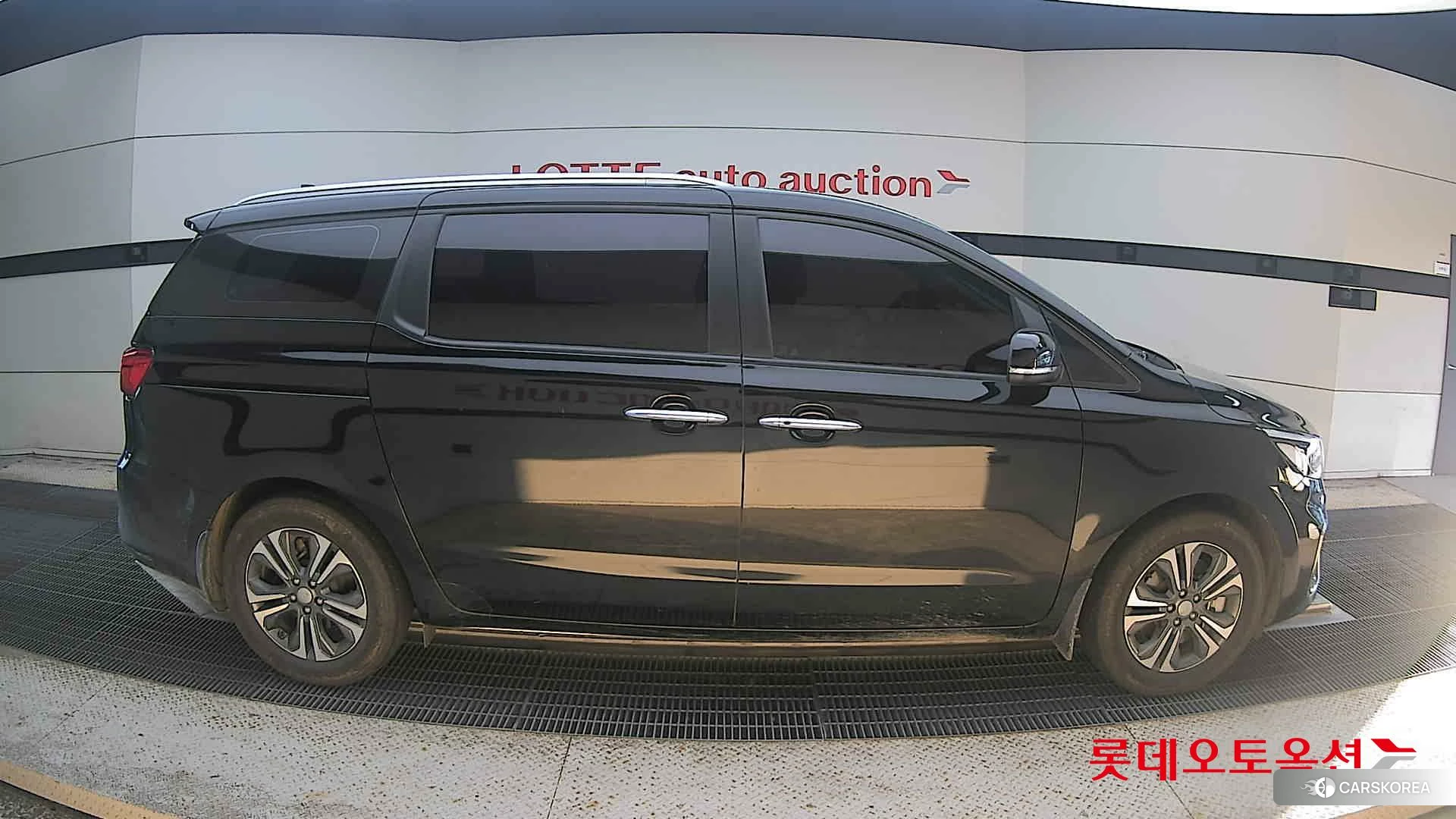 Kia Carnival id 4674183 из Кореи 23