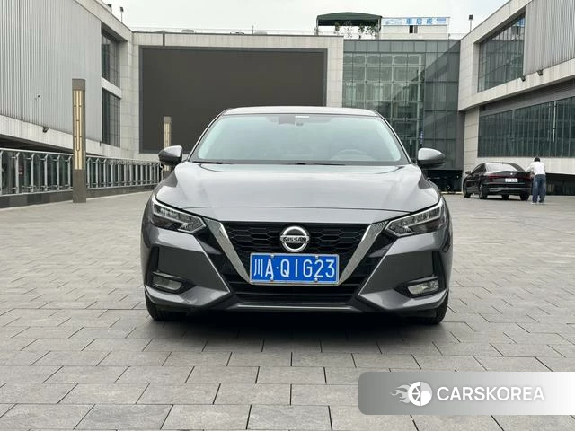 Nissan Xuan Yi 2023 Темно-серый из Китая, фото 5