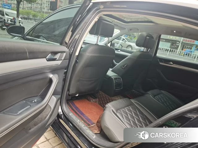 Volkswagen Magotan PHEV 2022 Черный из Китая, фото 3