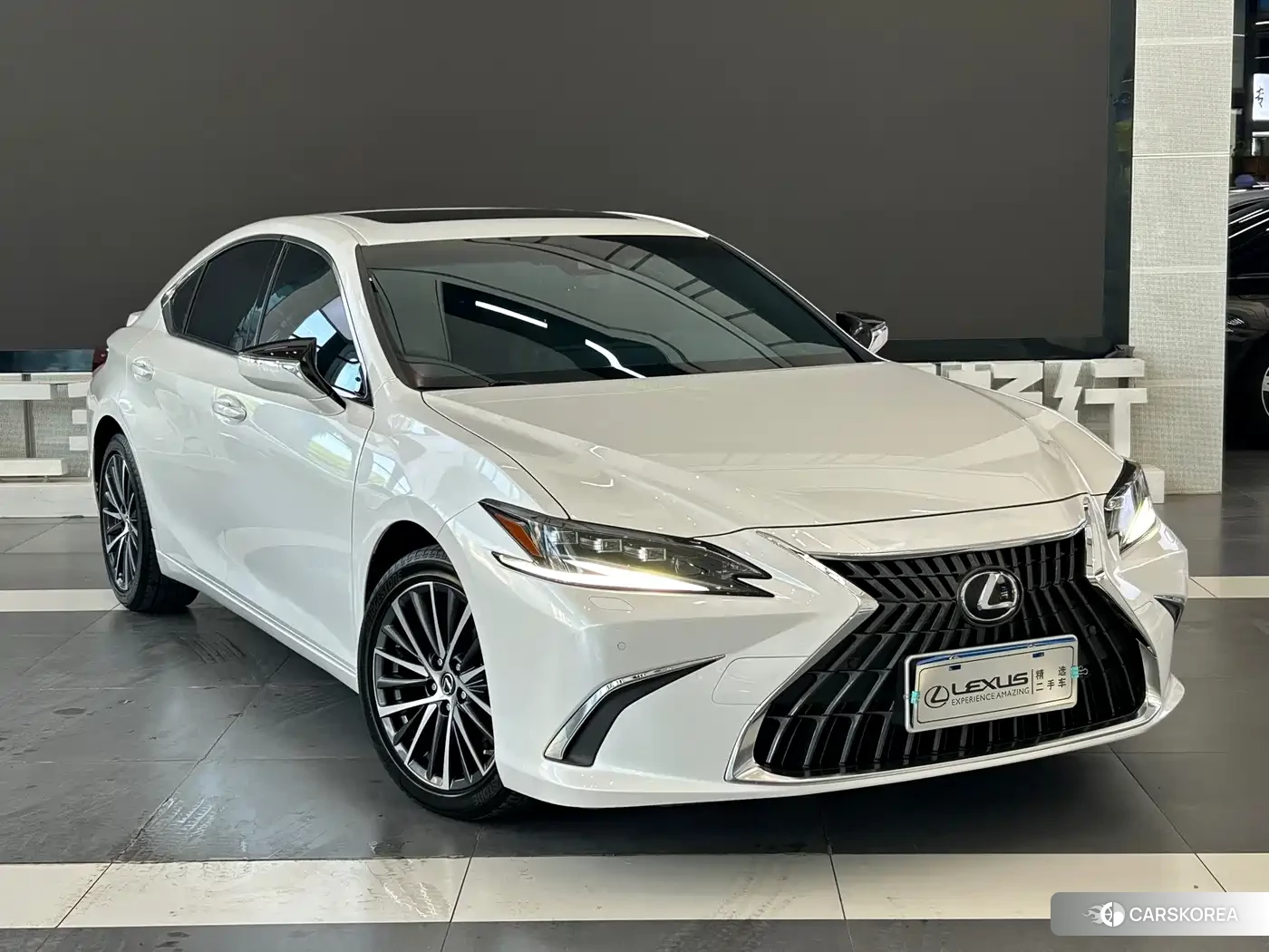 Lexus ES id 4686102 из Китая 20