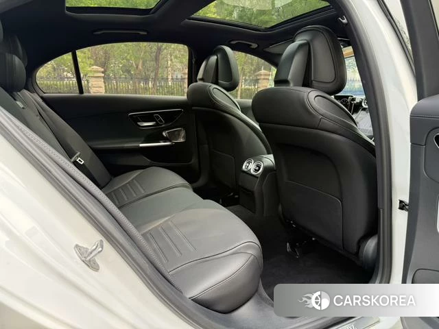 Mercedes-Benz Class C id 4256467 из Китая 19