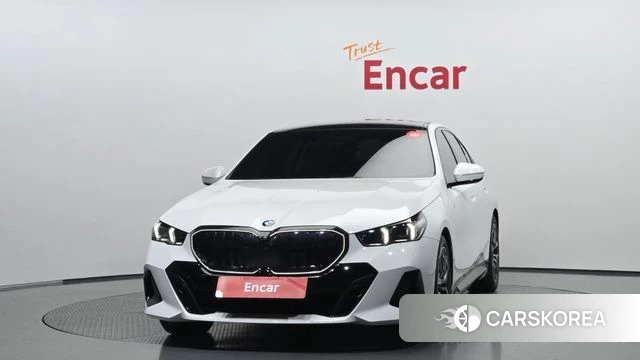 BMW 5 Series (G60) id 4870595 из Кореи 23