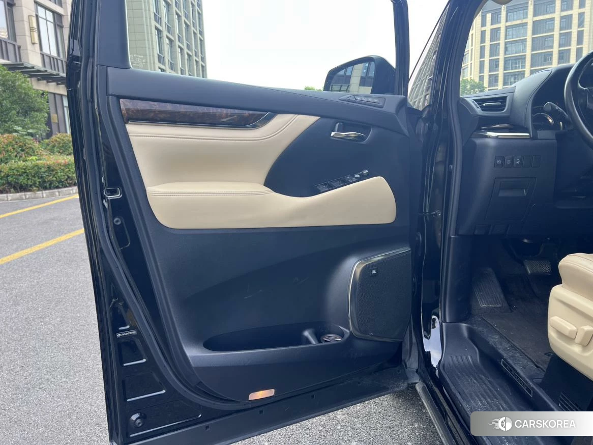 Toyota Elfa id 4512466 из Китая 12