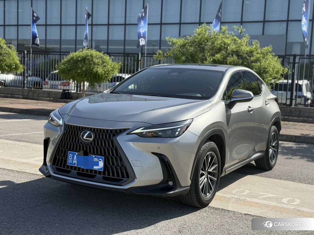 Lexus NX 2023 Темно-серый из Китая, фото 3