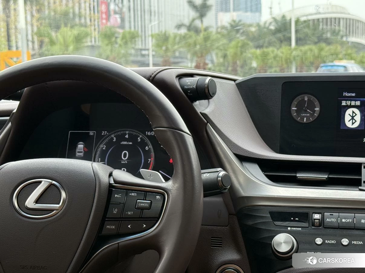 Lexus ES id 4462002 из Китая 10