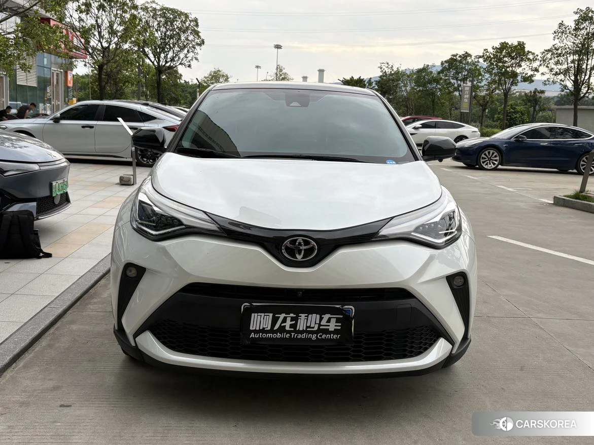 Toyota C-HR 2021 Белый из Китая, фото 3