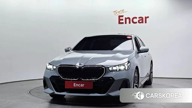 BMW 5 Series (G60) id 3896573 из Кореи 13