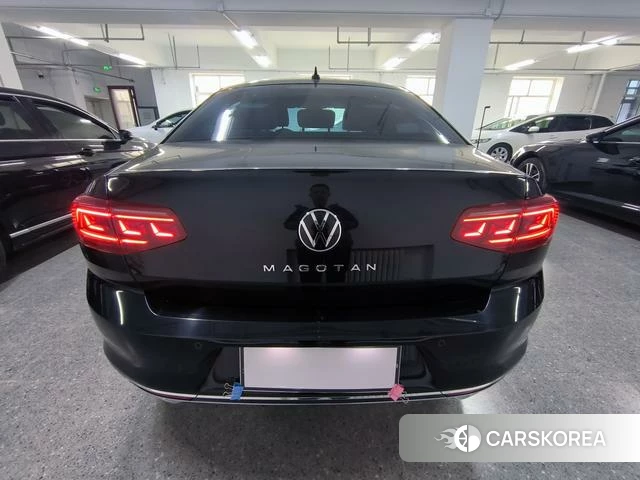 Volkswagen Magotan 2024 Черный из Китая, фото 3