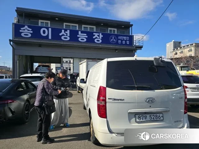 Hyundai The New Grand Starex 2019 Белый из Кореи, фото 3