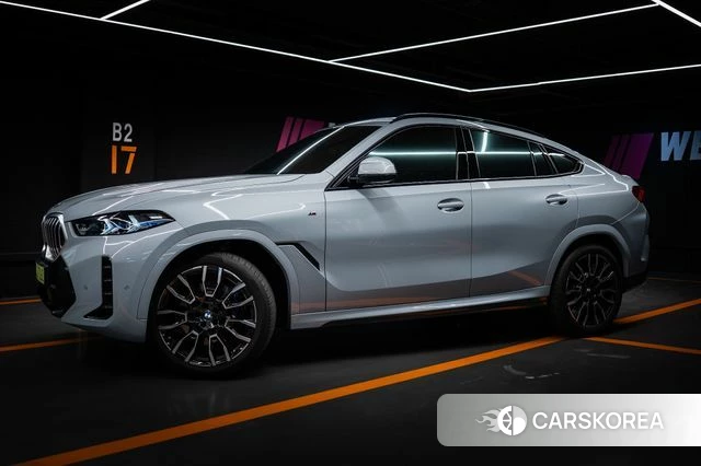 BMW X6 (G06) 2025 Светло-серебряный цвет из Кореи, фото 3