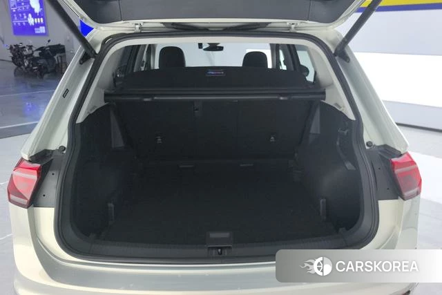 Volkswagen Tiguan L id 4212354 из Китая 10