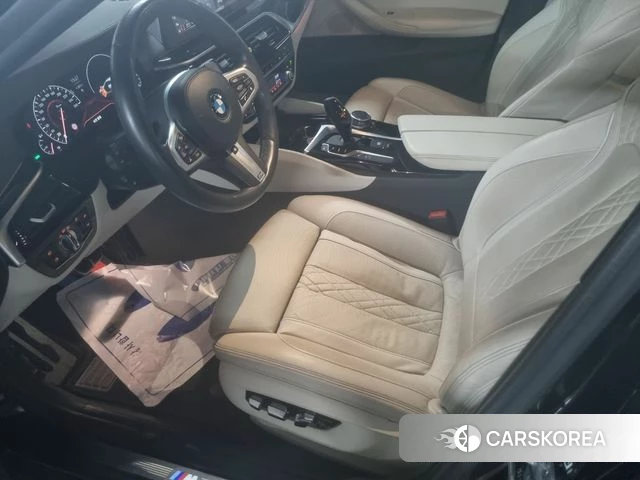 BMW 5 Series (G30) 2019 Черный из Кореи, фото 3