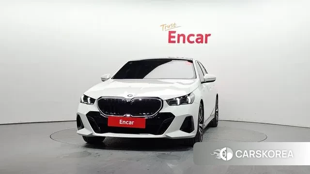 BMW 5 Series (G60) id 3332759 из Кореи 13