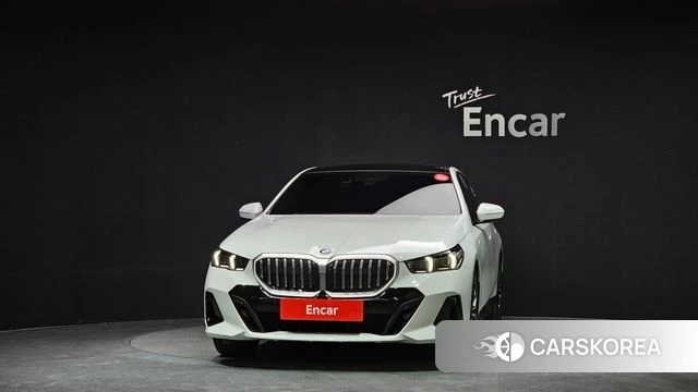 BMW 5 Series (G60) id 3825776 из Кореи 13