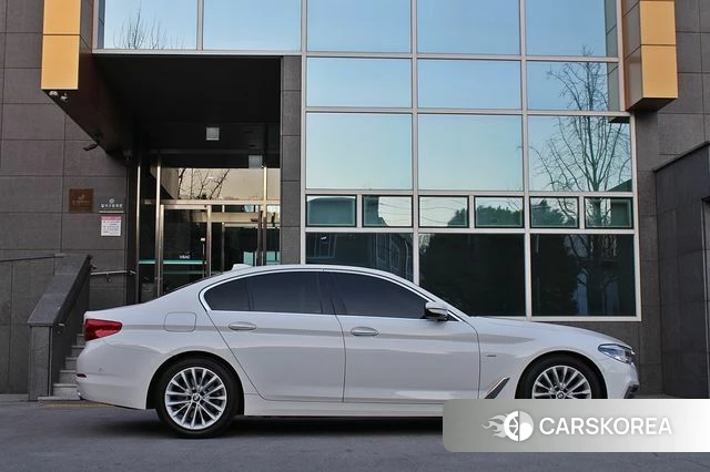 BMW 5 Series (G30) id 3835002 из Кореи 13