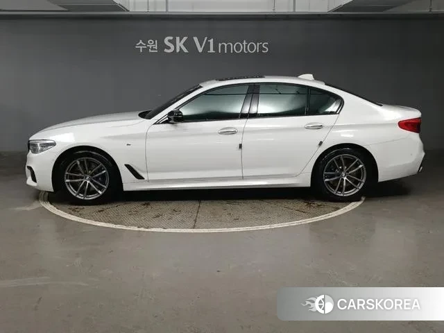 BMW 5 Series (G30) id 3692932 из Кореи 13