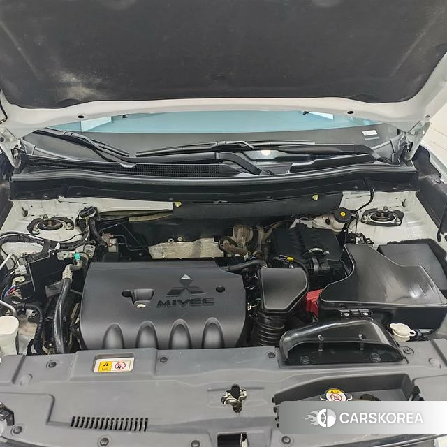 Mitsubishi  Outlander id 4253792 из Китая 10