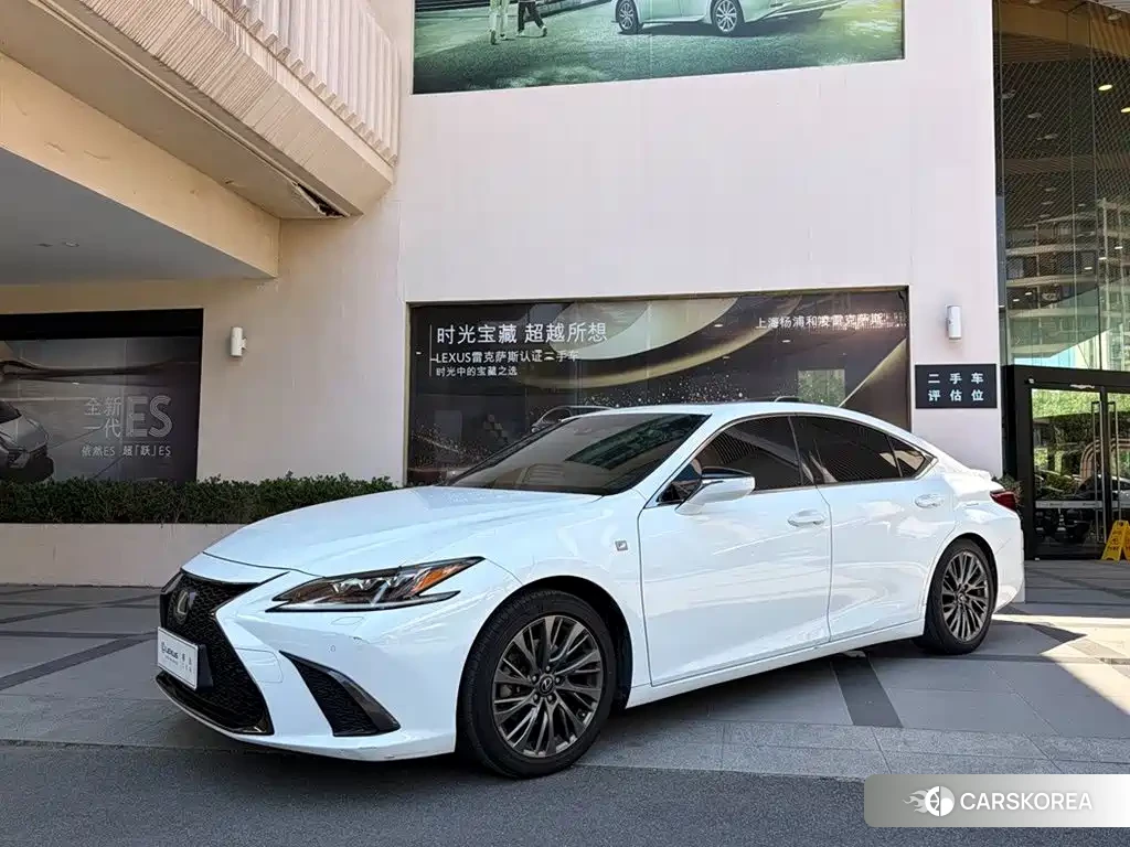 Lexus ES id 4680787 из Китая 8