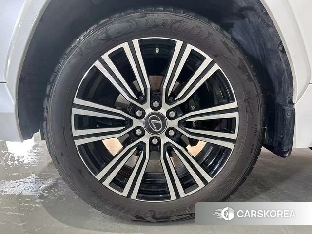 Lexus LX id 4301741 из Китая 13