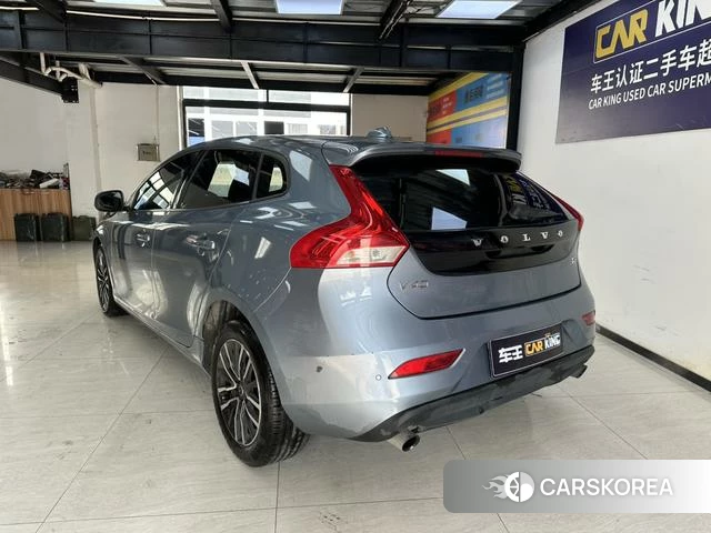 Volvo V40 2019 Синий из Китая, фото 4