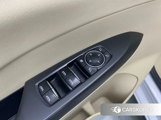 Buick GL8 id 4208285 из Китая 23