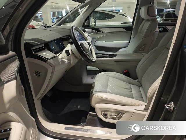 Volvo EM90 2024 Темно-серый из Китая, фото 3