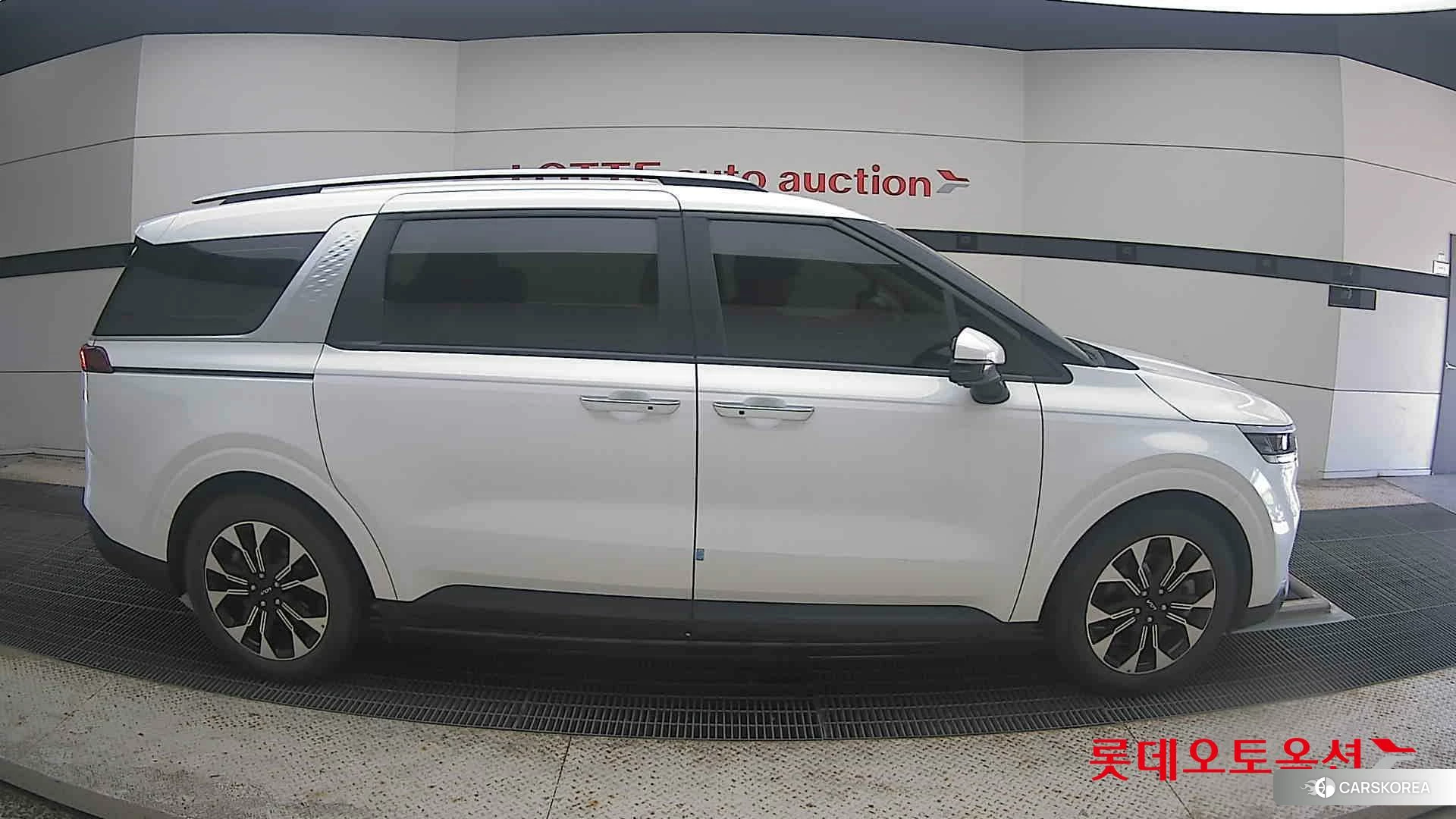 Kia Carnival id 4674221 из Кореи 23