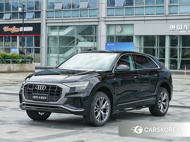 Audi Q8 2022 Черный из Китая, фото 4
