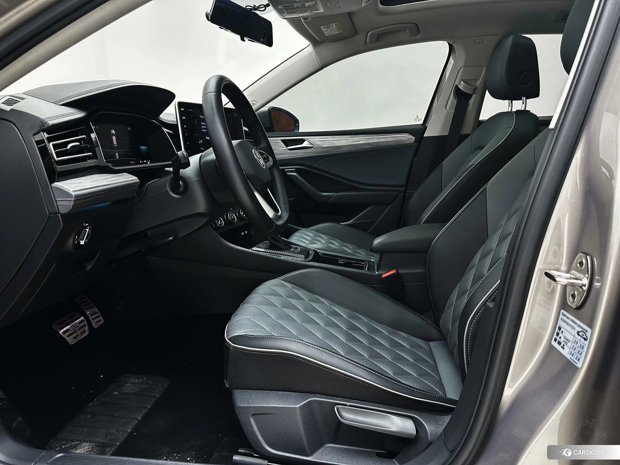 Volkswagen Sagitar id 4504706 из Китая 17