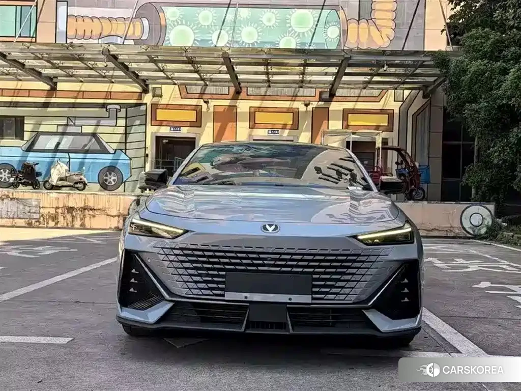 Chang'an Changan UNI-V 2022 Silver/gray из Китая, фото 3