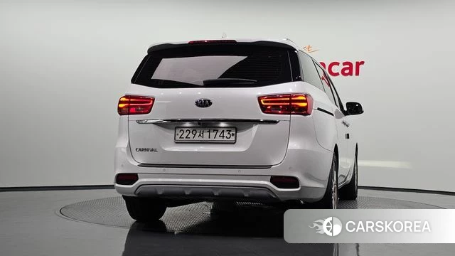 Kia The New Carnival id 4895167 из Кореи 23