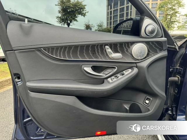 Mercedes-Benz Class C id 4211016 из Китая 16