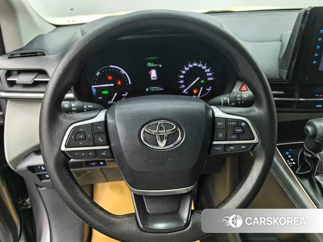 Toyota Saina id 4257549 из Китая 16